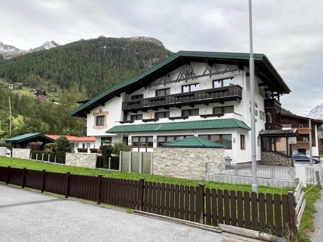 Gaesteheim Prantl Сьолден Екстериор снимка